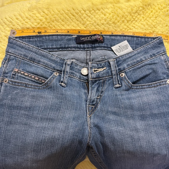 Levi's 70's Vibe Low Rise Fringe Hem Flare Jeans Denim - Picture 8 of 9